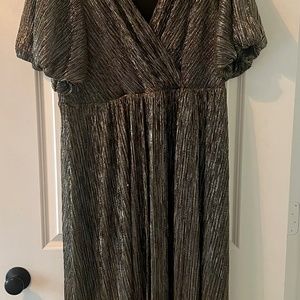 Eliza J Full Length Gown - Black and Gold - Size 18W